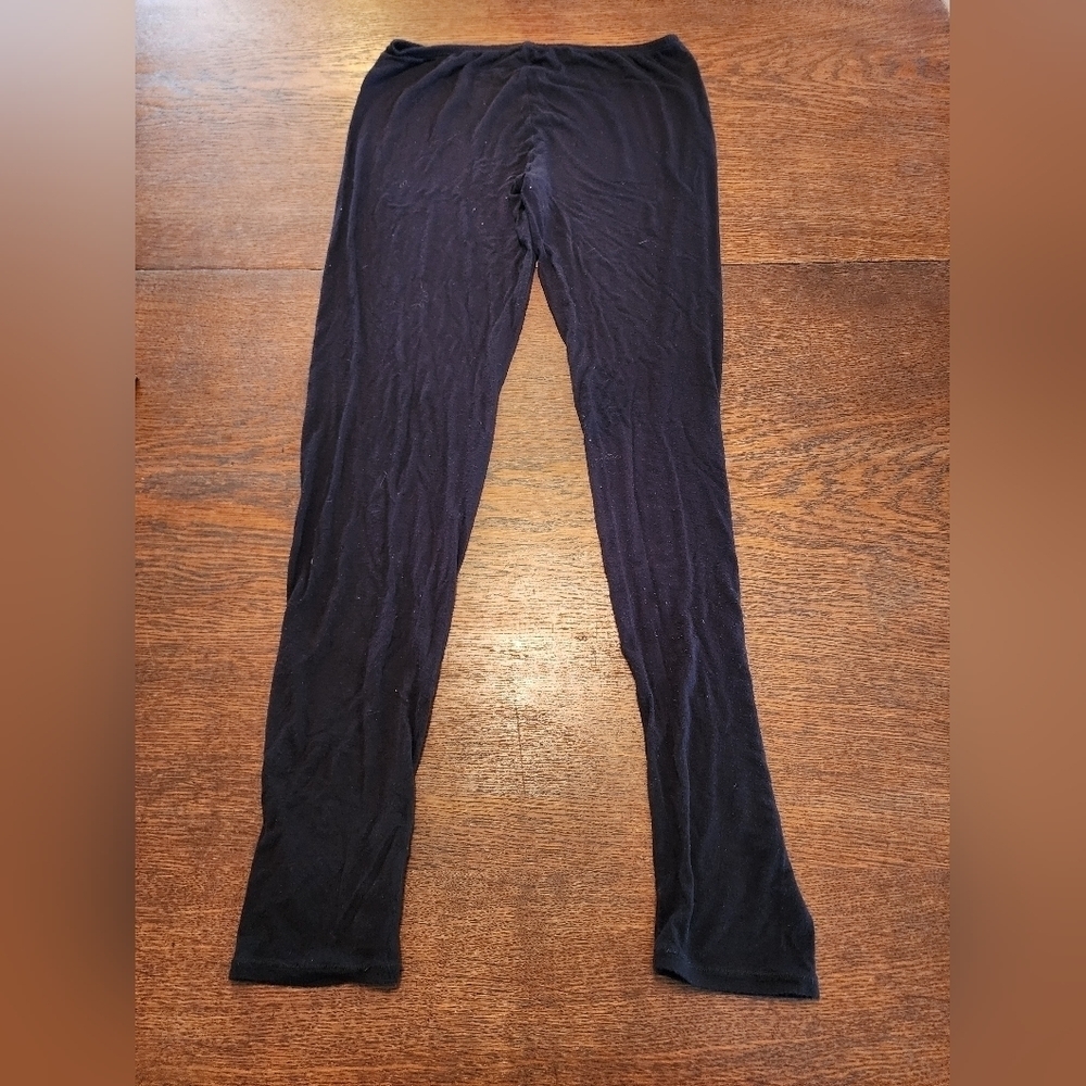 Black leggings